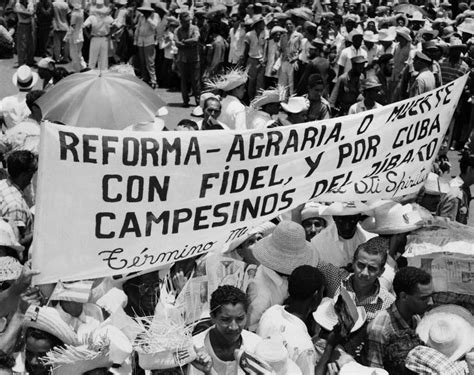 A Reforma Agrária de 1950: Uma Transformação Radical da Sociedade Indiana e um Marco na História do Desenvolvimento Rural